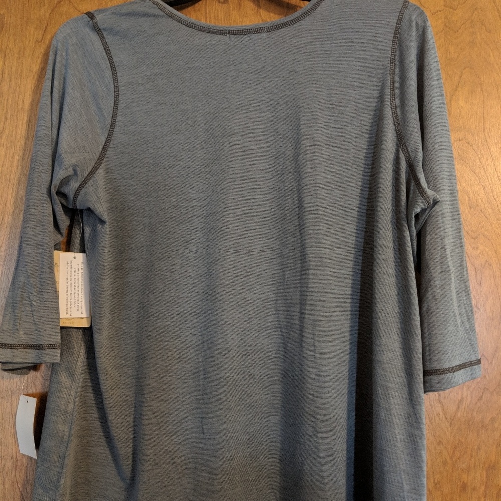 Top - Picture 4 of 6